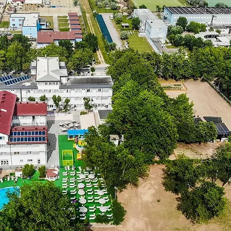 Hotel Color Village Family 3*