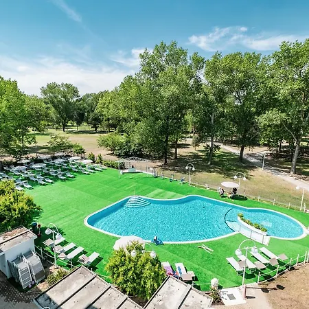 Hotel Color Village Family 3*