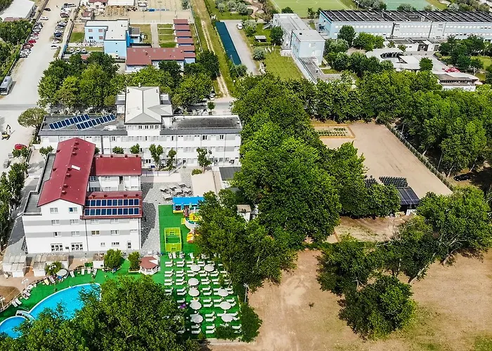 Hotel Color Village Family 3*