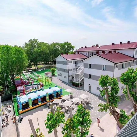 Color Village Family Hotel 3*