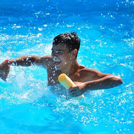 Color Village Family 3* צ'סנטיקו