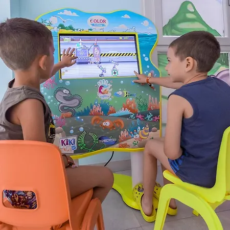 Color Village Family מלון צ'סנטיקו