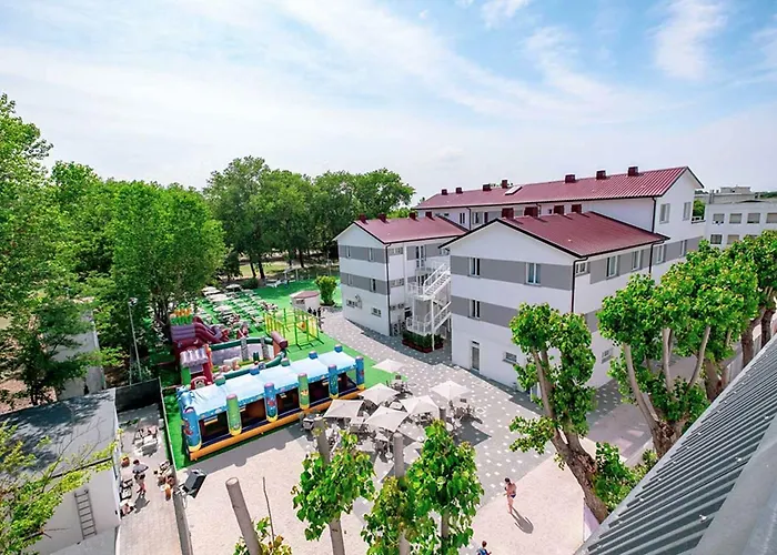 Color Village Family Hotel 3*
