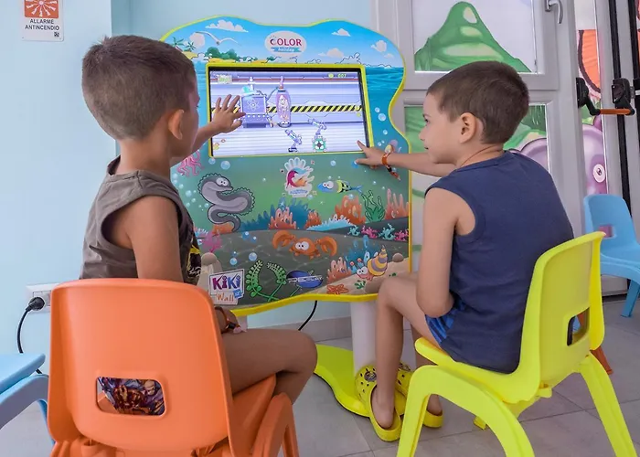 Color Village Family 酒店 切塞纳蒂科